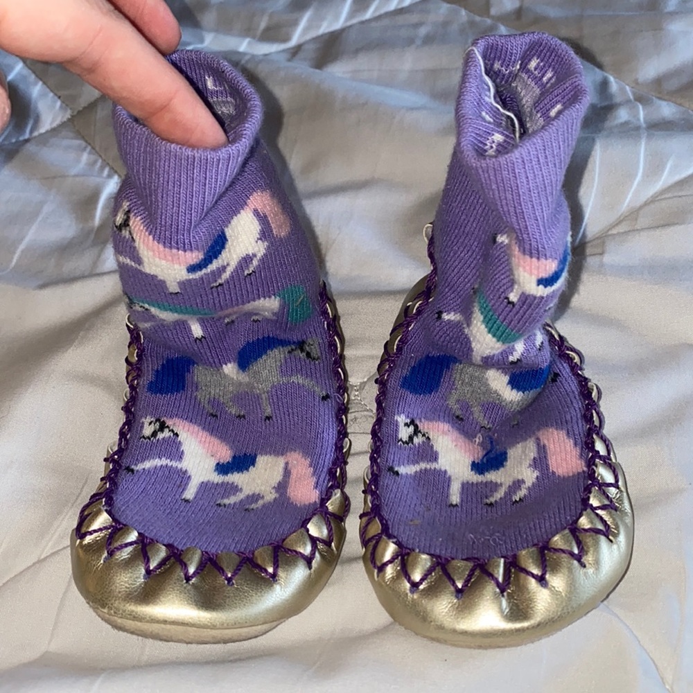 Sock slippers size 6 toddler girl